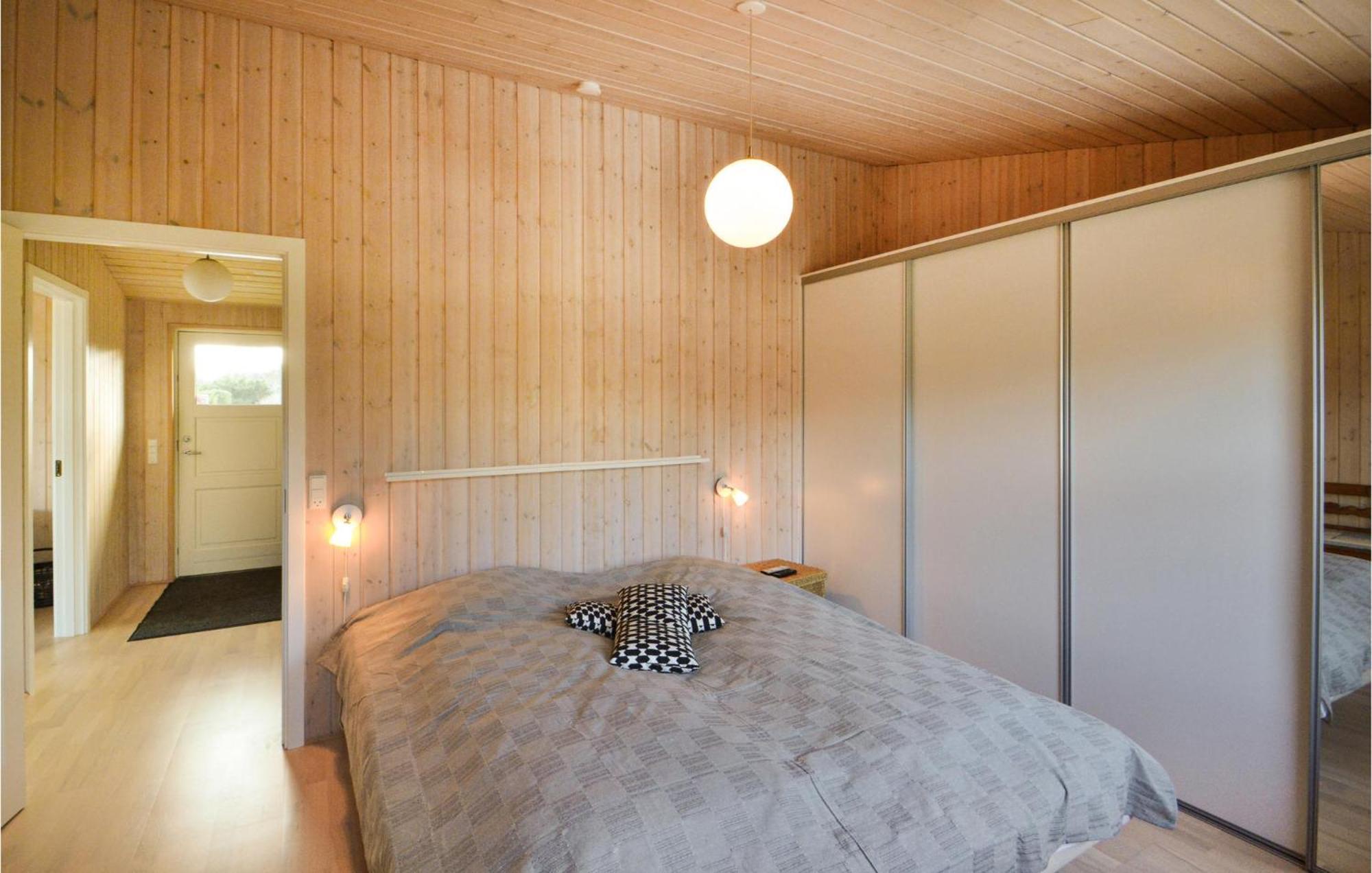 Amazing Home In Orsted With Kitchen Buitenkant foto