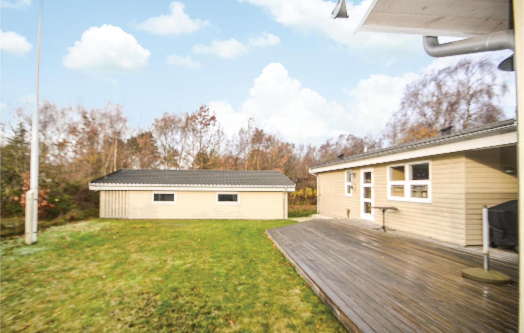 Amazing Home In Orsted With Kitchen Buitenkant foto
